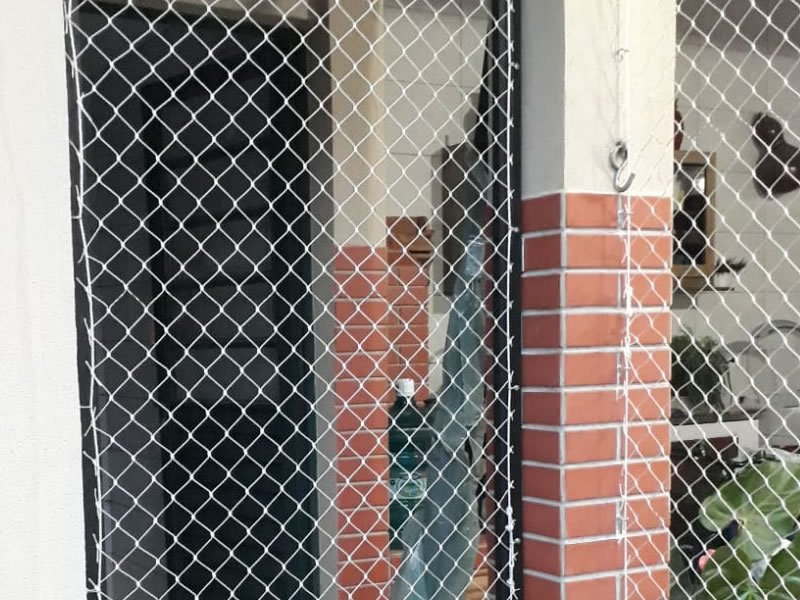 Redes de segurança anti-pombos em Vila Velha